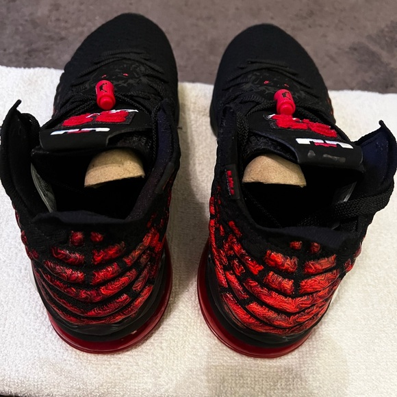 Nike LeBron 17 Infrared. Size 12. New never worn. - Picture 5 of 6